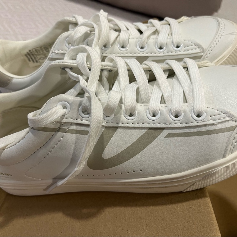 Tretorn Women's Serve White and Gray Sneakers